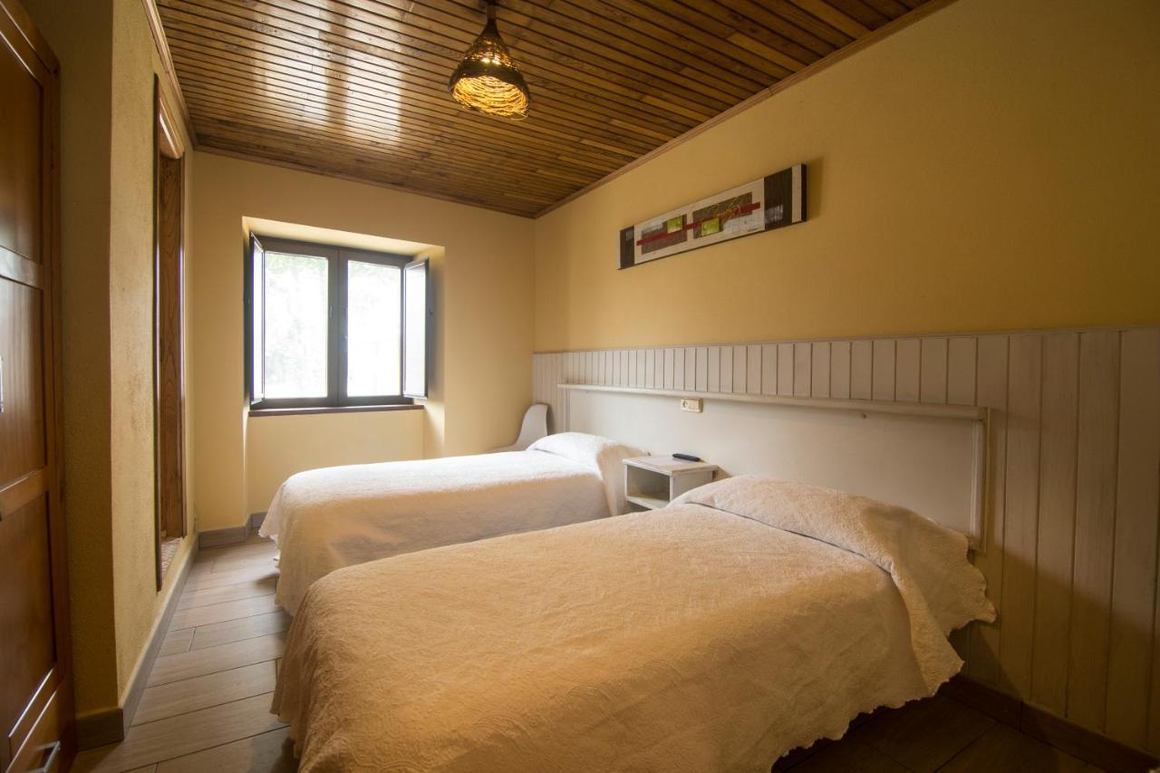 Casa Nunez Guest House Fonfria Luaran gambar
